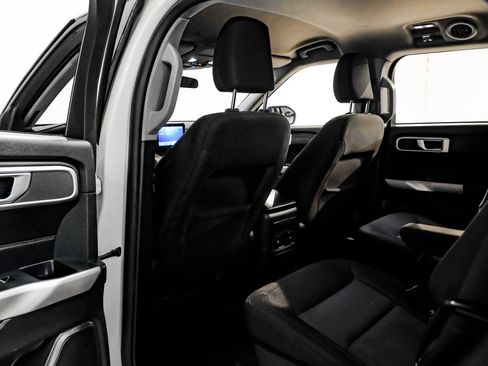 Used 2023 Ford Explorer XLT RWD image 36