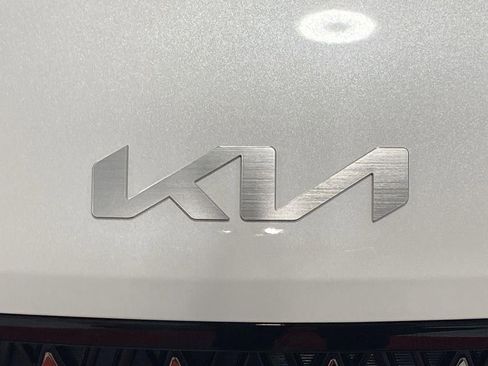 New 2026 Kia Carnival image 29