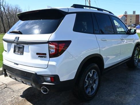 Used 2023 Honda Passport TrailSport image 5