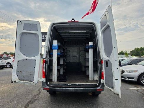 Used 2021 Mercedes-Benz Sprinter 2500 image 28