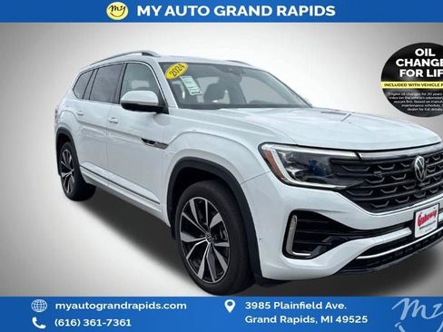 Used 2024 Volkswagen Atlas SEL Premium R-Line AWD/4WD image 39