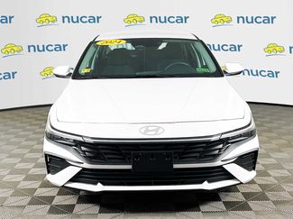 Used 2024 Hyundai Elantra SE video 2