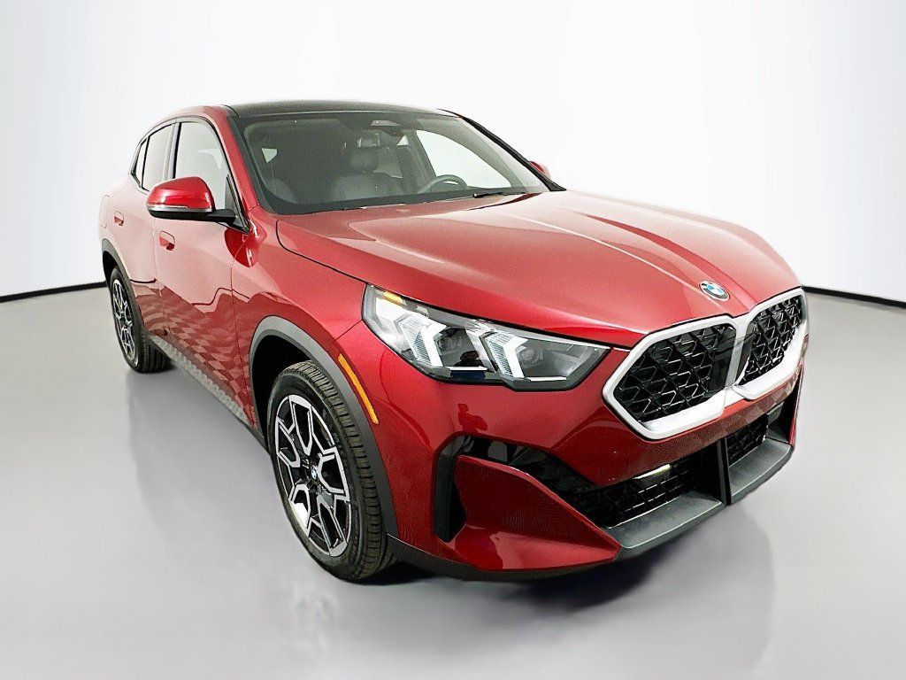 Used 2026 BMW X2 xDrive28i w/ Convenience Package AWD/4WD image 3