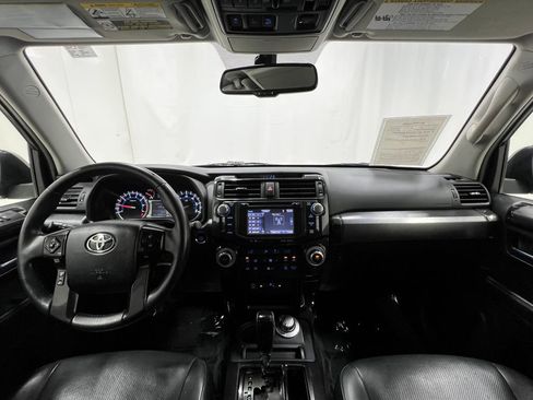 Used 2019 Toyota 4Runner Limited AWD/4WD image 19