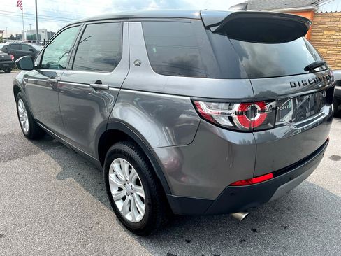 Used 2018 Land Rover Discovery Sport SE image 6