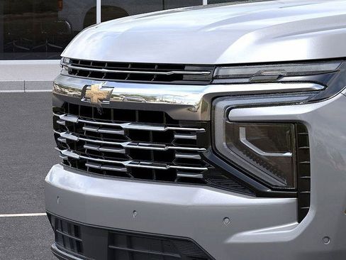 New 2026 Chevrolet Suburban Premier AWD/4WD image 13