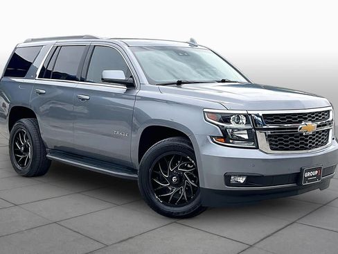 Used 2020 Chevrolet Tahoe LT w/ Luxury Package RWD image 3