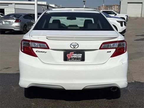 Used 2012 Toyota Camry SE image 4