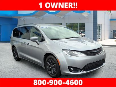 Used 2020 Chrysler Pacifica Touring w/ S Appearance Package