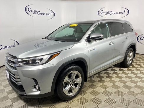 Used 2018 Toyota Highlander Limited image 3
