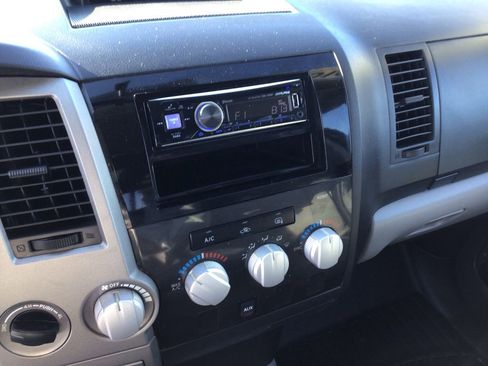 Used 2010 Toyota Tundra 4x4 Double Cab image 13