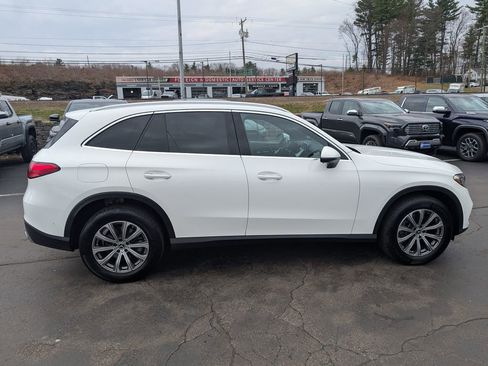 Used 2025 Mercedes-Benz GLC 300 4MATIC image 9