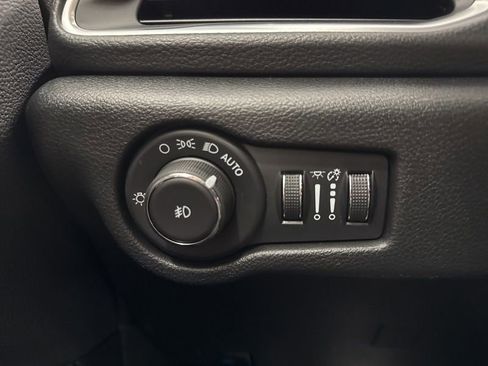 New 2026 Chrysler Pacifica Limited image 29