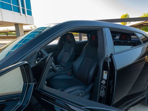 Used 2021 Lamborghini Urus AWD/4WD image 20