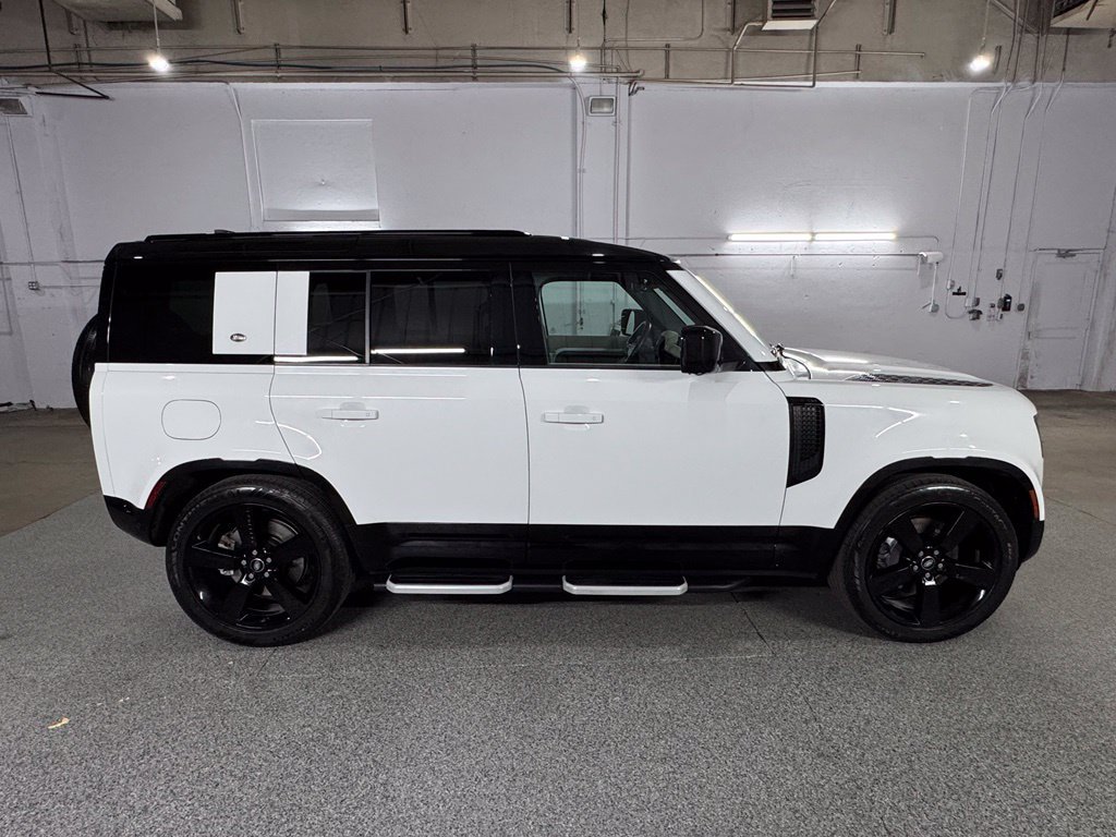 Used 2023 Land Rover Defender 110 X-Dynamic SE AWD/4WD image 9