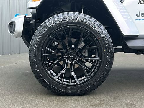 Used 2024 Jeep Wrangler High Altitude image 9