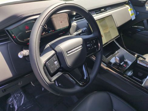 New 2026 Land Rover Range Rover Sport Dynamic SE AWD/4WD image 17