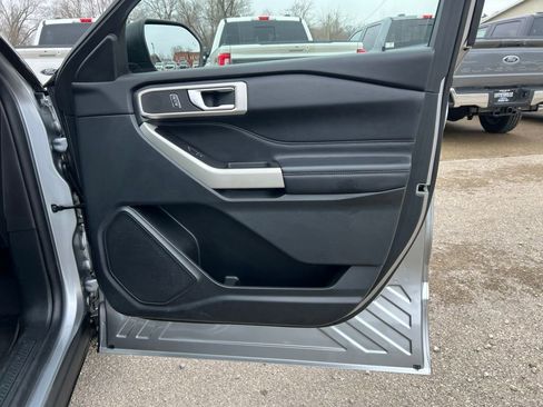 Used 2021 Ford Explorer XLT w/ Equipment Group 202A image 21