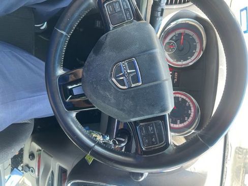Used 2017 Dodge Grand Caravan SE FWD image 15
