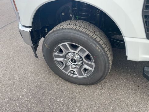 New 2026 Ford F350 Lariat AWD/4WD image 9