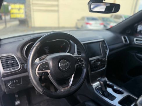 Used 2017 Jeep Grand Cherokee Altitude AWD/4WD image 21