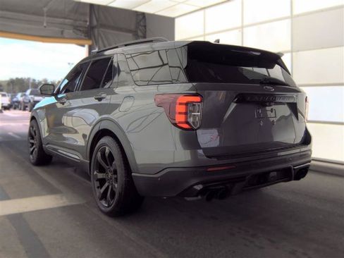 Used 2023 Ford Explorer ST w/ Equipment Group 401A AWD/4WD image 3