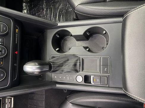 Used 2021 Volkswagen Atlas Cross Sport SE w/ Panoramic Sunroof Package image 33