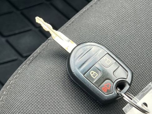 Used 2011 Ford Edge SE w/ 101A Rapid Spec Order Code image 23