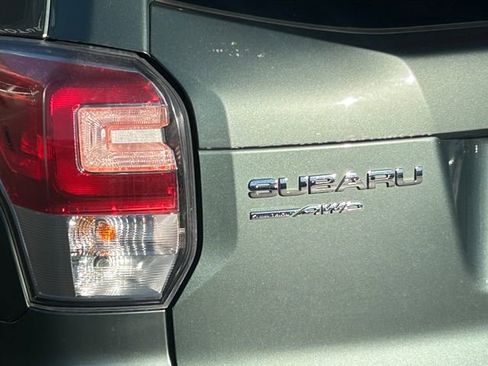Used 2018 Subaru Forester 2.5i Limited AWD/4WD image 6