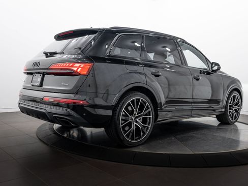 Certified 2025 Audi Q7 3.0T Prestige w/ Prestige Package AWD/4WD image 4