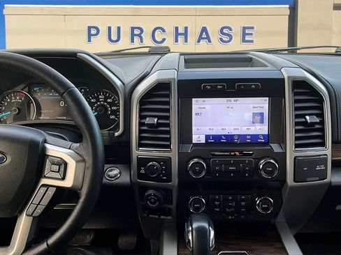 Used 2019 Ford F150 Lariat w/ Trailer Tow Package image 10