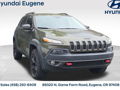 Used 2016 Jeep Cherokee Trailhawk w/ Leather Interior Group AWD/4WD image 1