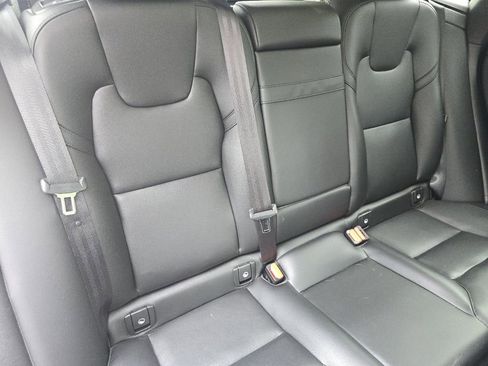 Used 2023 Volvo XC60 B5 Core w/ Climate Package image 21