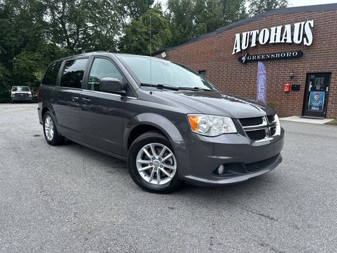 Used 2019 Dodge Grand Caravan SXT image 36