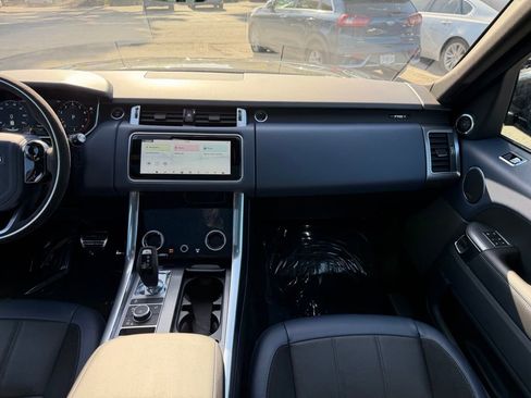 Used 2021 Land Rover Range Rover Sport HST image 26
