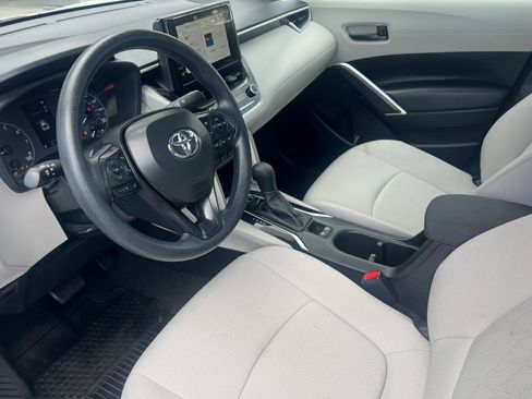 Certified 2024 Toyota Corolla Cross L image 7