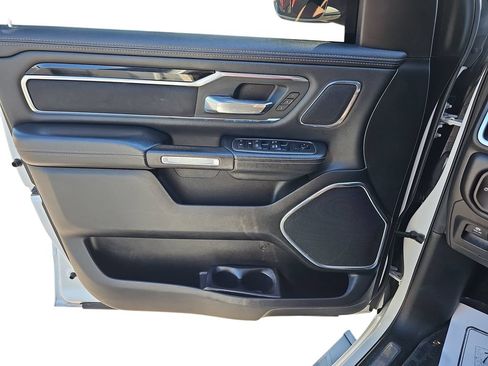 Used 2019 RAM 1500 Laramie AWD/4WD image 25