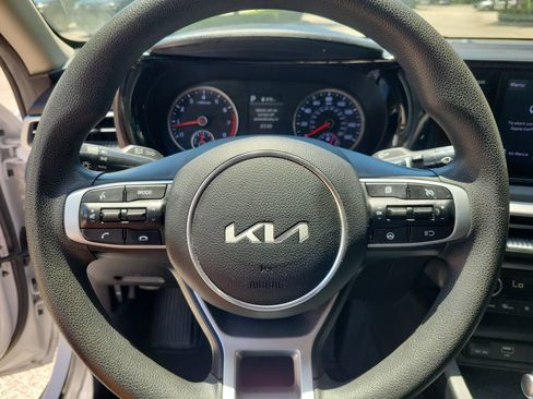 Used 2023 Kia K5 LXS FWD image 17