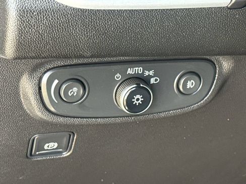 Used 2022 GMC Terrain SLT w/ Elevation Edition FWD image 23