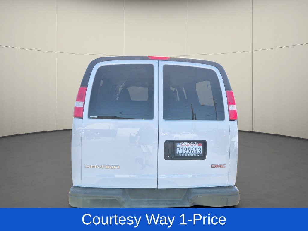 Used 2022 GMC Savana 3500 LS RWD image 8