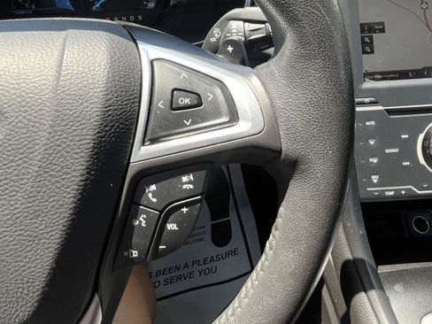 Used 2014 Ford Fusion Titanium FWD image 10