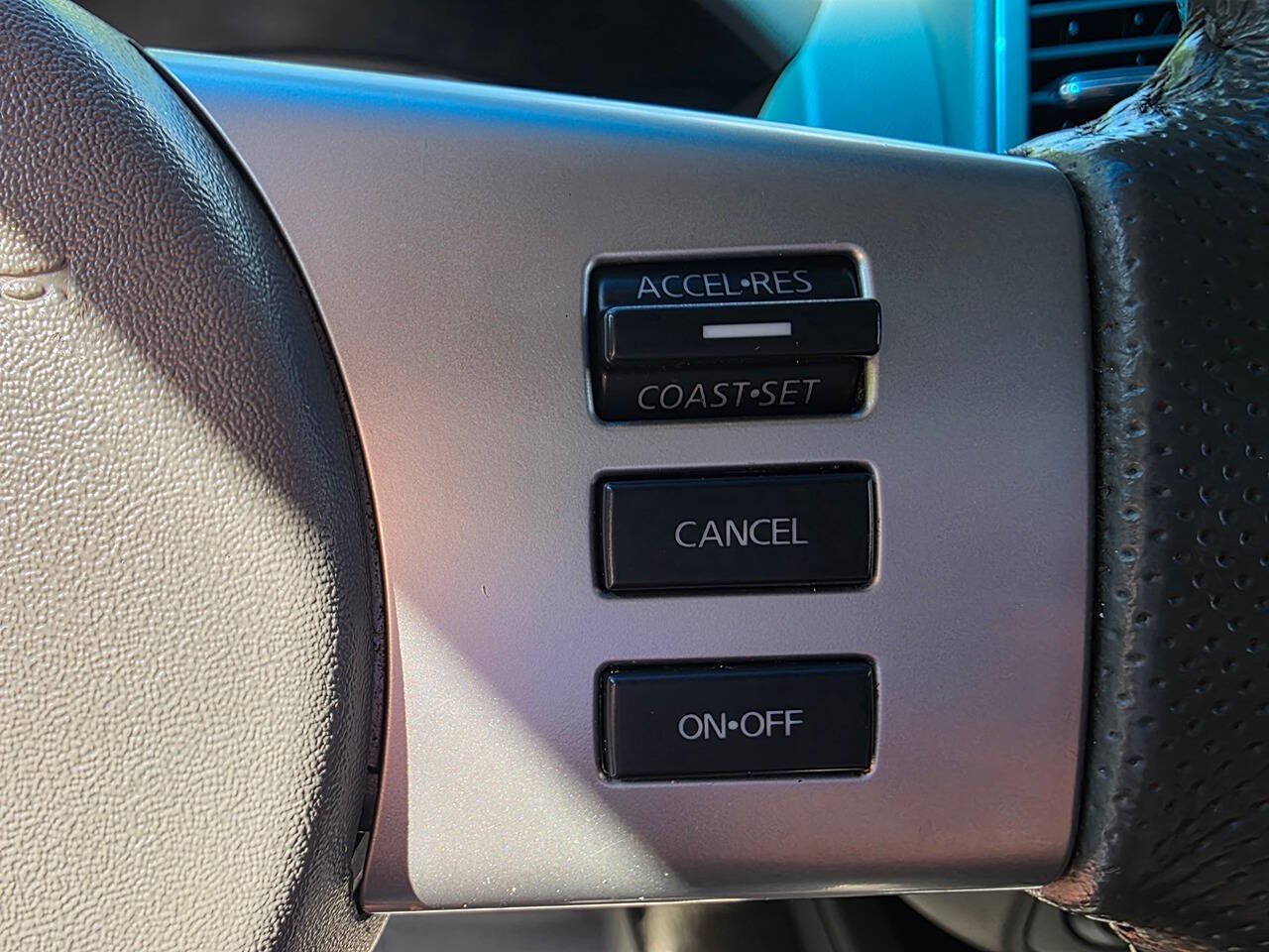 Used 2013 Nissan Frontier SL w/ Moonroof Pkg AWD/4WD image 22