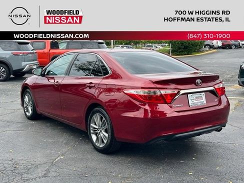 Used 2015 Toyota Camry SE w/ Moonroof Package FWD image 6