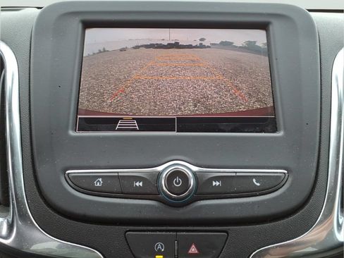 Used 2024 Chevrolet Equinox LT FWD image 24