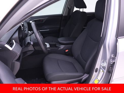 Certified 2024 Toyota RAV4 LE AWD/4WD image 4