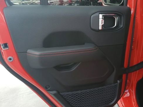 New 2025 Jeep Wrangler Unlimited Rubicon image 16