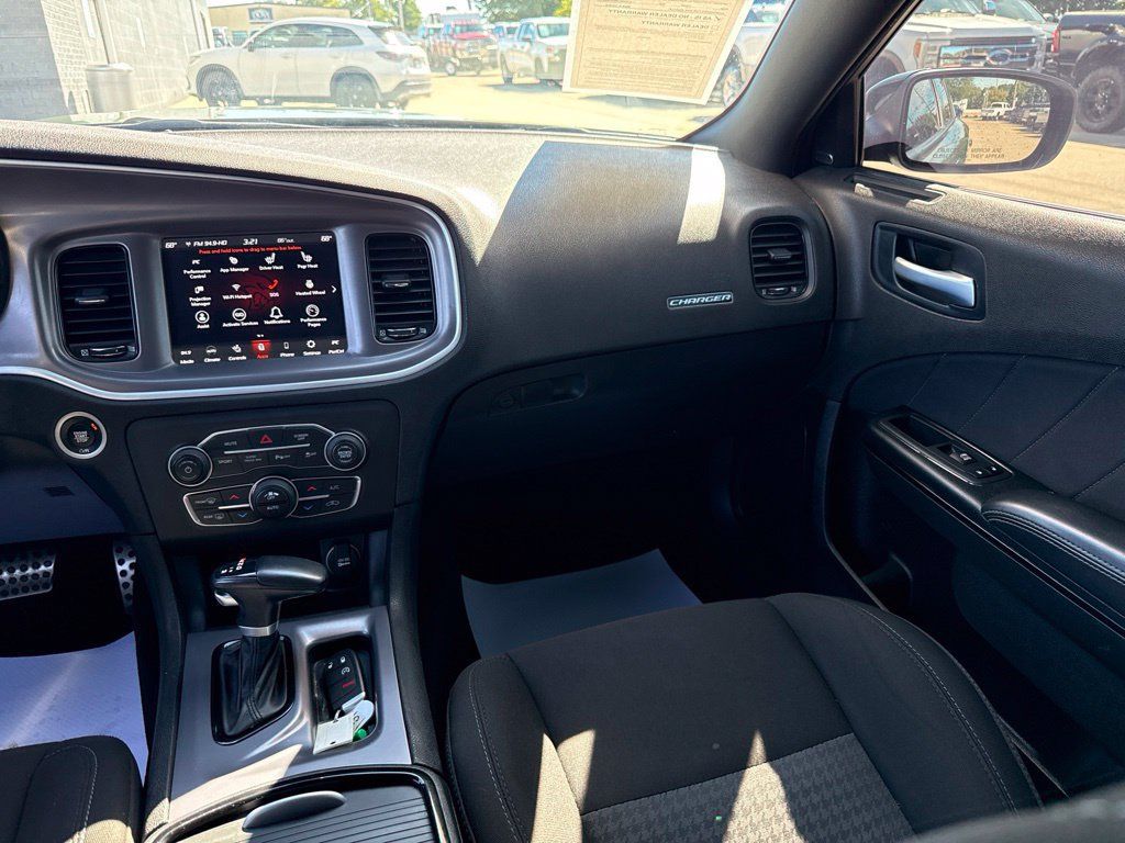Used 2022 Dodge Charger R/T w/ Blacktop Package RWD image 10