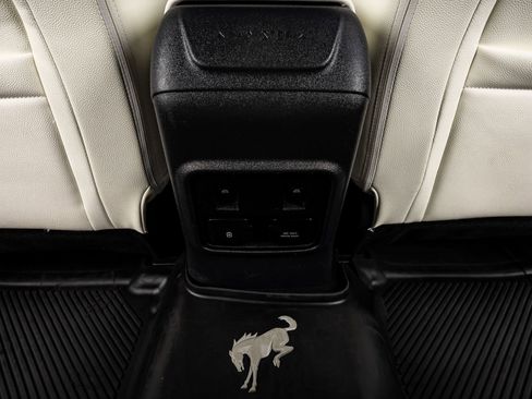 Used 2022 Ford Bronco Wildtrak image 33