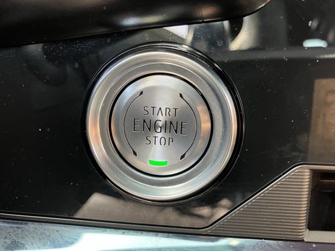 Used 2025 Chevrolet Corvette Stingray Preferred Cpe image 28