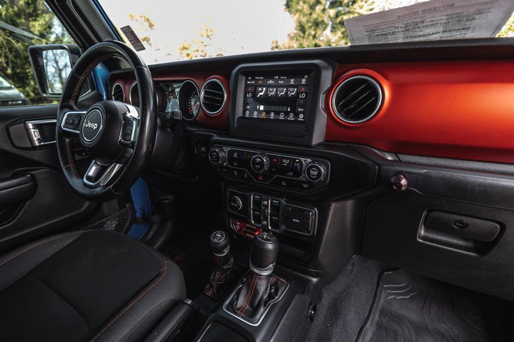 Used 2020 Jeep Gladiator Rubicon w/ Trailer Tow Package AWD/4WD image 32